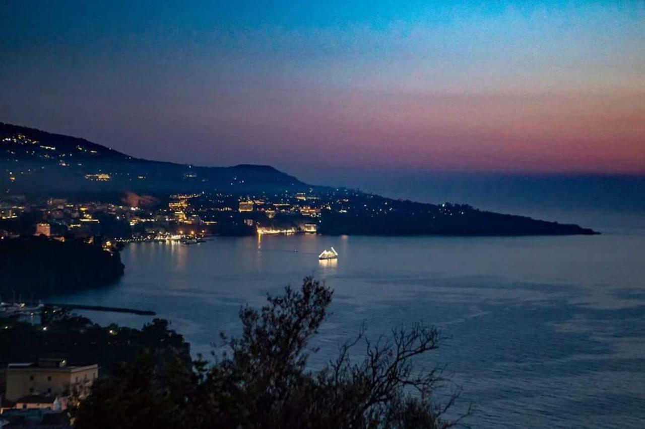 Casa Marida Sea View Apartment Вико Екуензе Екстериор снимка